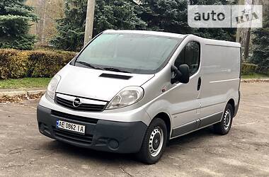 Грузопассажирский фургон Opel Vivaro 2012 в Каменском