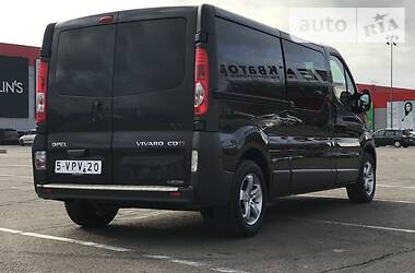 Универсал Opel Vivaro 2011 в Дубно