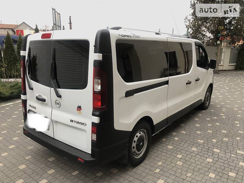 Вантажопасажирський фургон Opel Vivaro 2016 в Береговому