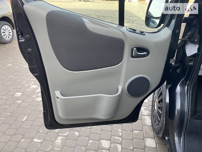 Універсал Opel Vivaro 2010 в Старокостянтинові