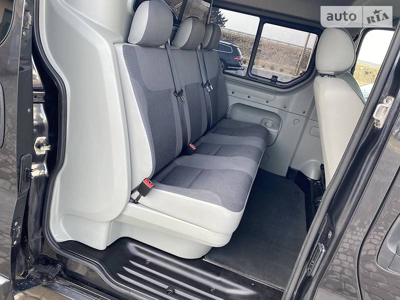 Універсал Opel Vivaro 2010 в Старокостянтинові