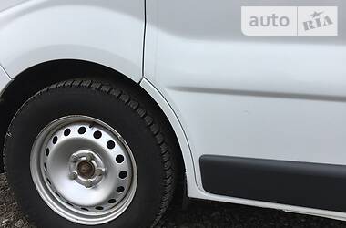 Вантажопасажирський фургон Opel Vivaro 2010 в 