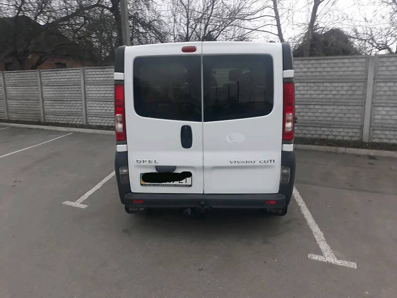 Вантажопасажирський фургон Opel Vivaro 2008 в Вінниці