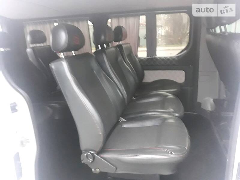 Вантажопасажирський фургон Opel Vivaro 2008 в Вінниці