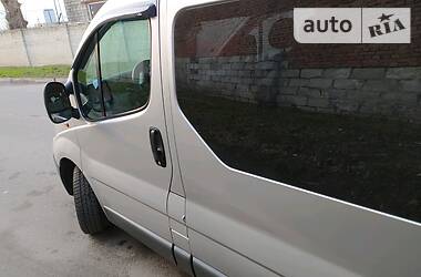 Вантажопасажирський фургон Opel Vivaro 2009 в 