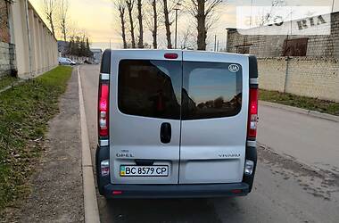 Вантажопасажирський фургон Opel Vivaro 2009 в 