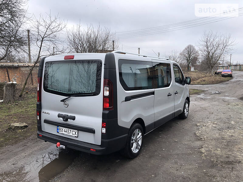 Мінівен Opel Vivaro 2015 в Козятині