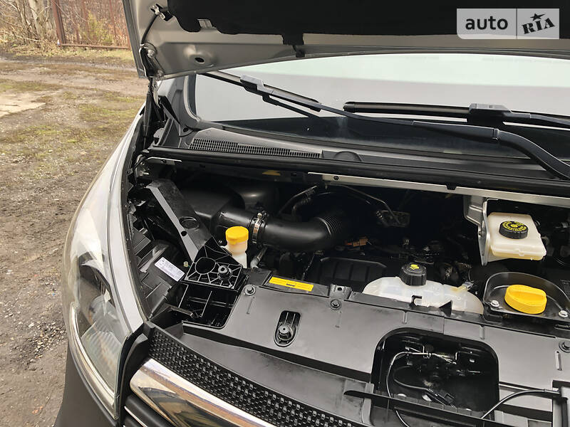 Мінівен Opel Vivaro 2015 в Козятині