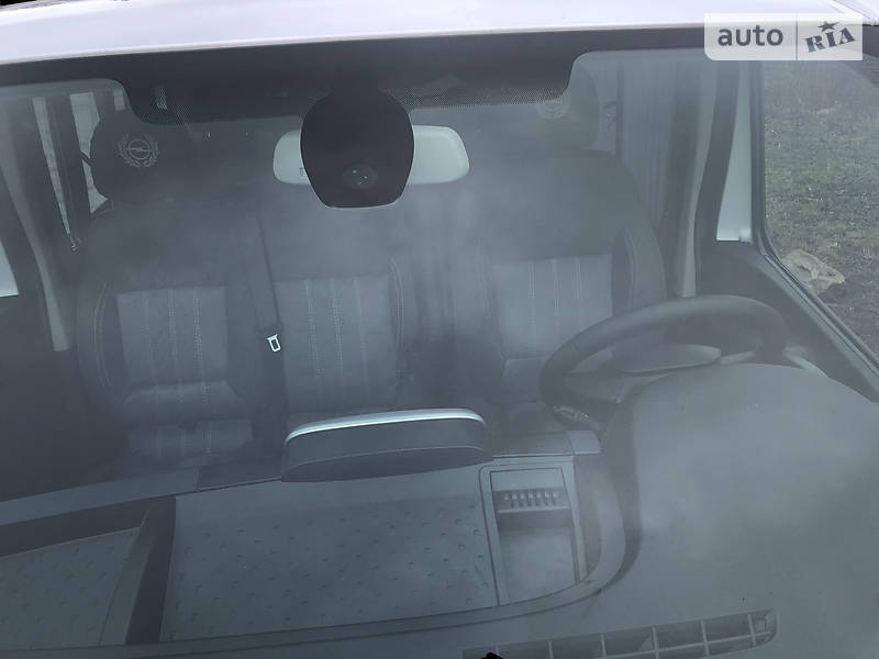 Мінівен Opel Vivaro 2015 в Козятині