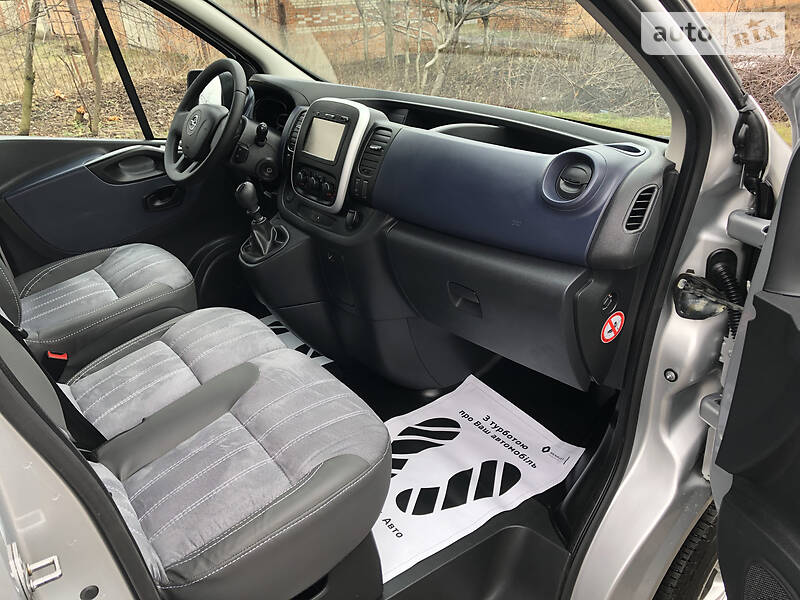 Мінівен Opel Vivaro 2015 в Козятині