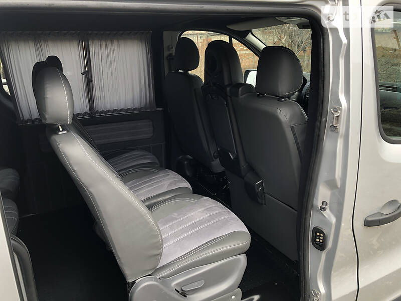 Мінівен Opel Vivaro 2015 в Козятині