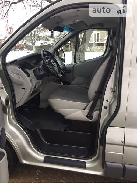 Грузопассажирский фургон Opel Vivaro 2009 в Коломые