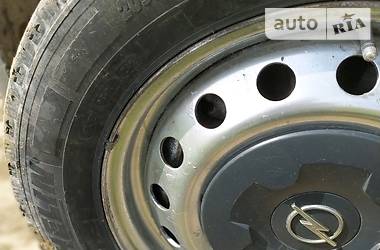 Вантажопасажирський фургон Opel Vivaro 2006 в 
