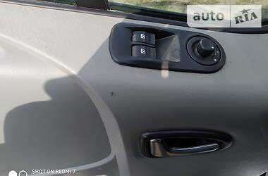 Мінівен Opel Vivaro 2011 в 