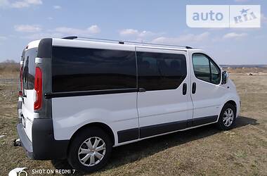 Мінівен Opel Vivaro 2011 в 