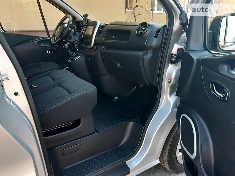 Вантажопасажирський фургон Opel Vivaro 2015 в Дубні фото 19 Вантажопасажирський фургон Opel Vivaro 2015 в Дубні