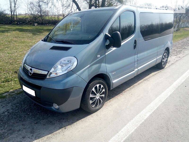 Мінівен Opel Vivaro 2013 в 