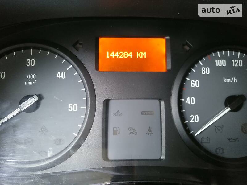 Вантажопасажирський фургон Opel Vivaro 2014 в Пирятині