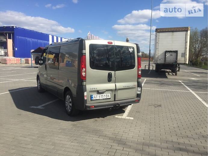 Грузопассажирский фургон Opel Vivaro 2009 в Коломые