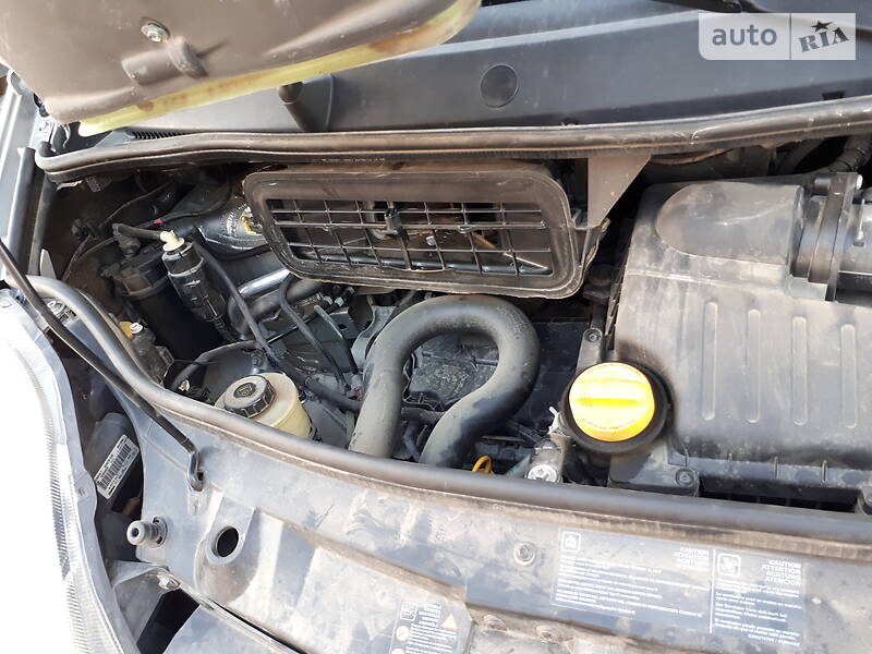 Мінівен Opel Vivaro 2011 в Косові