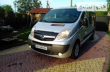 Вантажопасажирський фургон Opel Vivaro 2013 в 