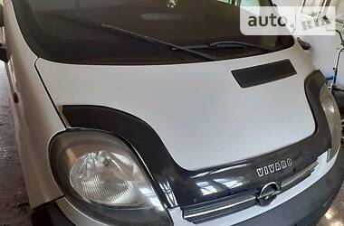 Грузопассажирский фургон Opel Vivaro 2001 в Черновцах