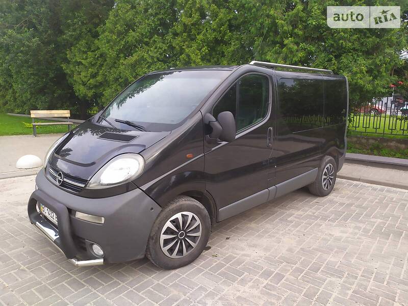 Грузопассажирский фургон Opel Vivaro 2006 в Львове