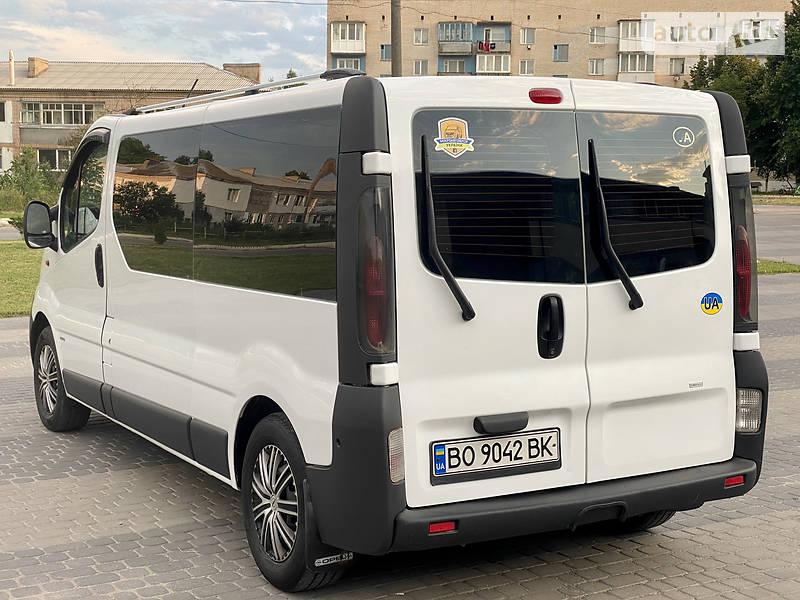 Мінівен Opel Vivaro 2004 в Хмельницькому