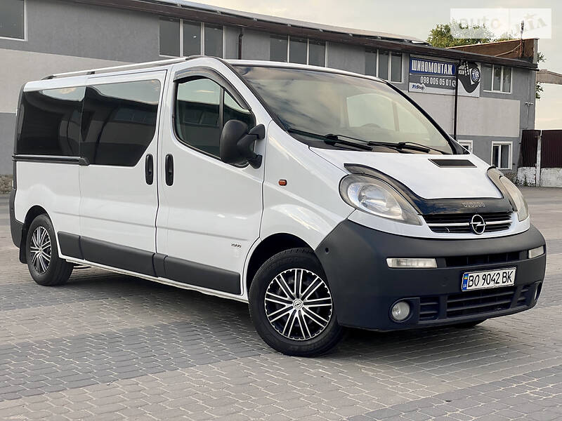 Мінівен Opel Vivaro 2004 в Хмельницькому