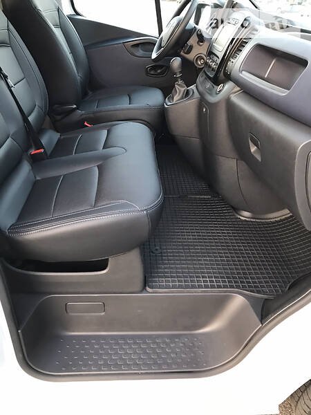 Мінівен Opel Vivaro 2018 в Києві