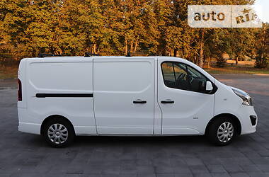Вантажопасажирський фургон Opel Vivaro 2015 в 