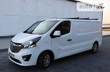 Вантажопасажирський фургон Opel Vivaro 2015 в 