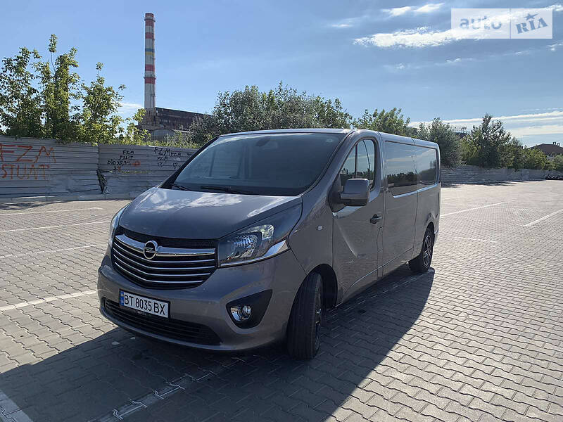 Вантажний фургон Opel Vivaro 2017 в Томашполі