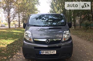 Грузопассажирский фургон Opel Vivaro 2013 в Мелитополе