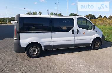 Вантажопасажирський фургон Opel Vivaro 2004 в Луцьку