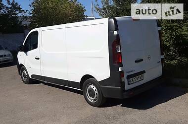 Грузопассажирский фургон Opel Vivaro 2016 в Киеве