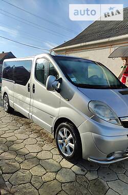 Минивэн Opel Vivaro 2006 в Олешках