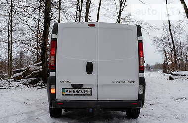 Минивэн Opel Vivaro 2011 в Днепре