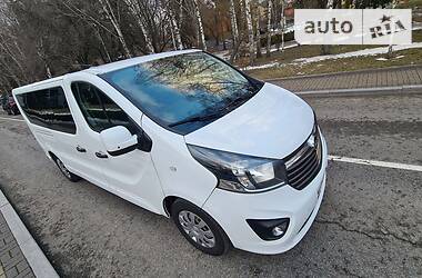 Універсал Opel Vivaro 2017 в Рівному