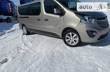 Грузопассажирский фургон Opel Vivaro 2015 в Бродах