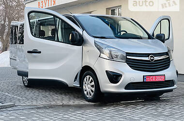 Мінівен Opel Vivaro 2016 в Рівному
