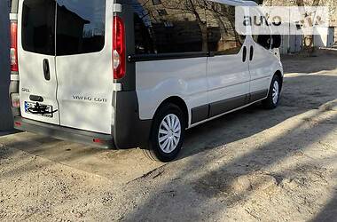 Седан Opel Vivaro 2013 в Харькове