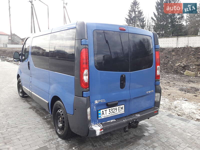 Минивэн Opel Vivaro 2009 в Городенке