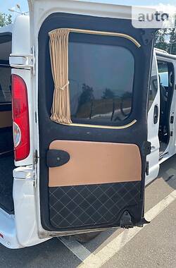 Минивэн Opel Vivaro 2007 в 