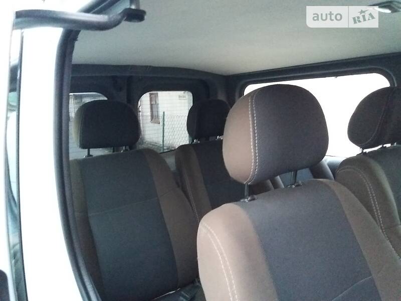 Мінівен Opel Vivaro 2010 в Рівному