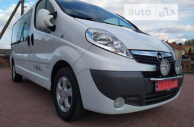 Вантажний фургон Opel Vivaro 2013 в Рівному