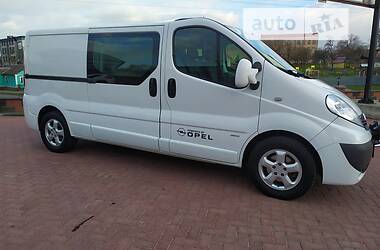 Вантажний фургон Opel Vivaro 2013 в Рівному