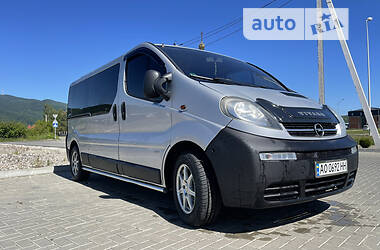 Минивэн Opel Vivaro 2003 в Хусте