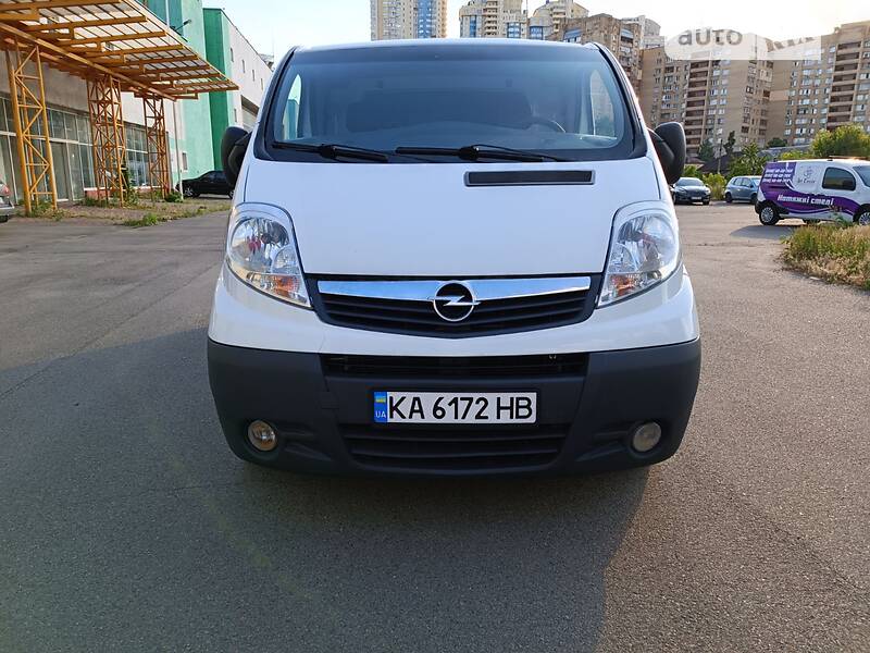 Минивэн Opel Vivaro 2013 в Киеве