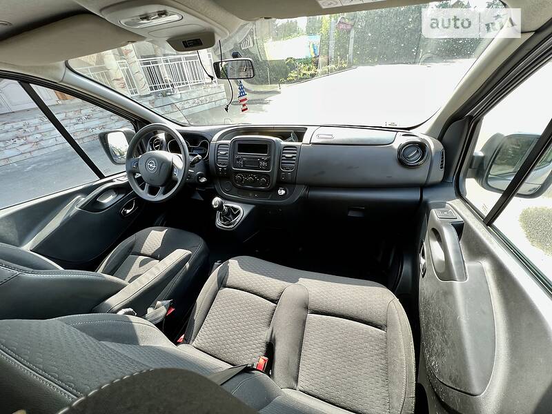 Мінівен Opel Vivaro 2016 в Тернополі